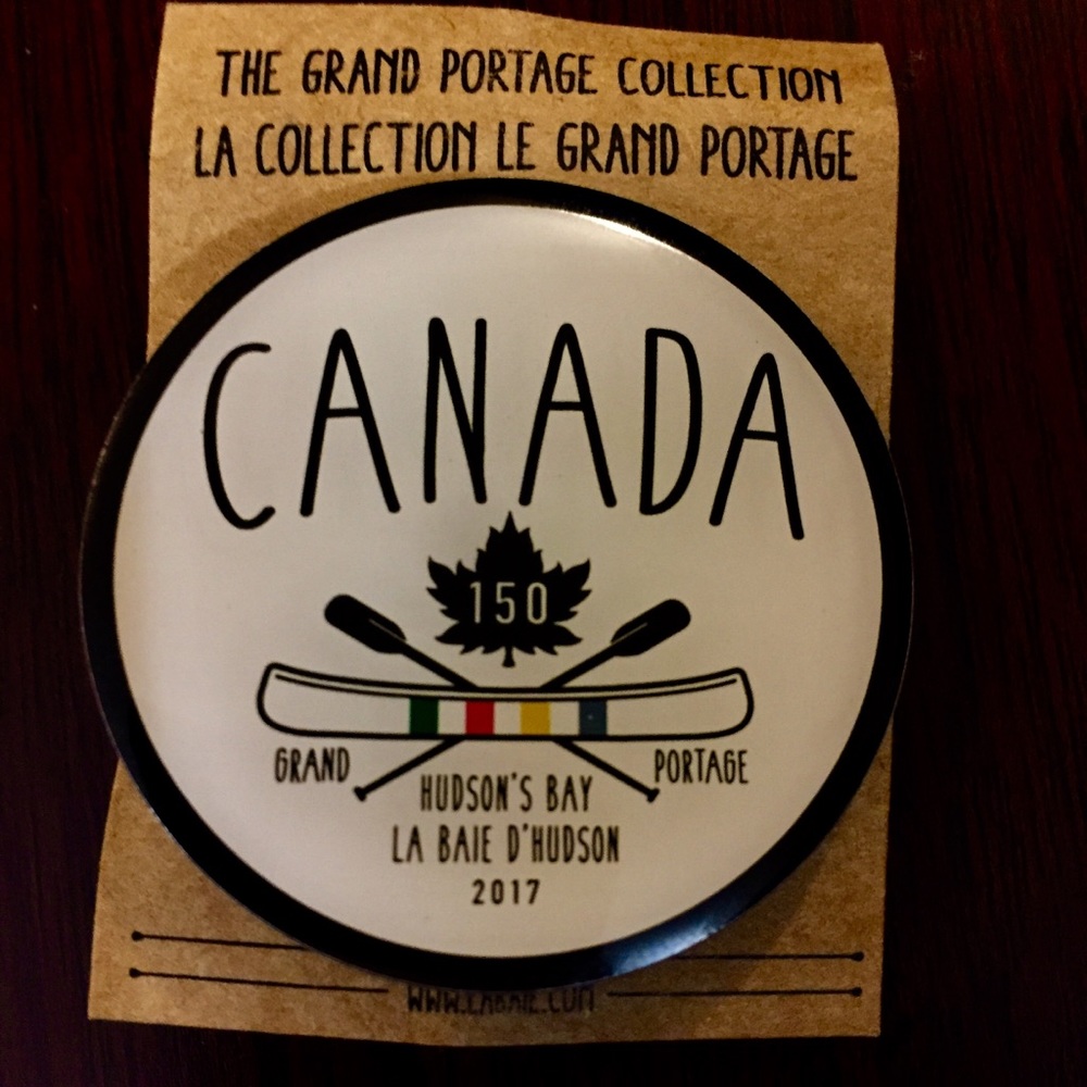 2/$20 NEW Hudson’s The Bay CANADA Pin Brooch 150
